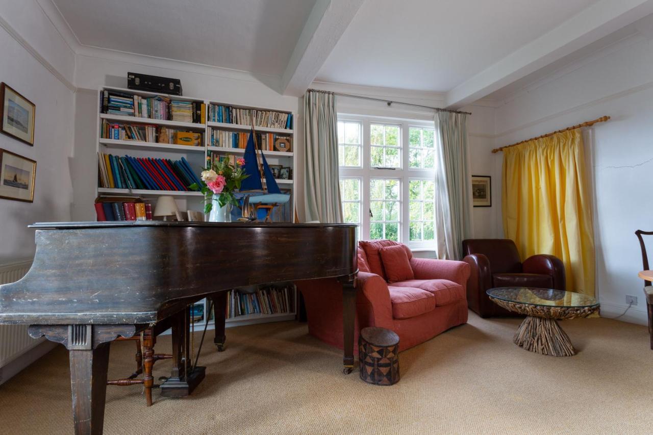 Pounce Hall -Stunning Historic Home In Rural Essex Saffron Walden Bagian luar foto