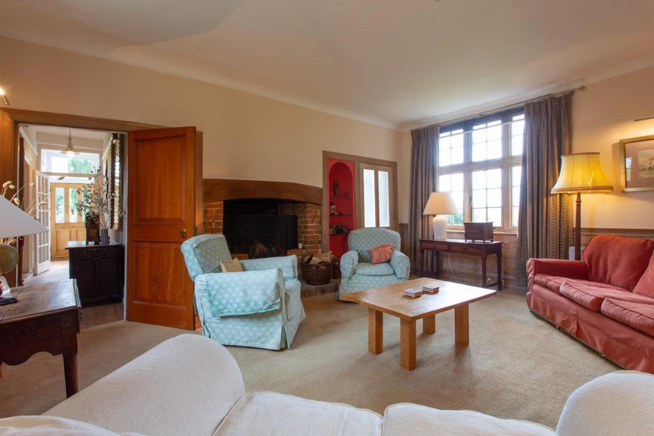 Pounce Hall -Stunning Historic Home In Rural Essex Saffron Walden Bagian luar foto