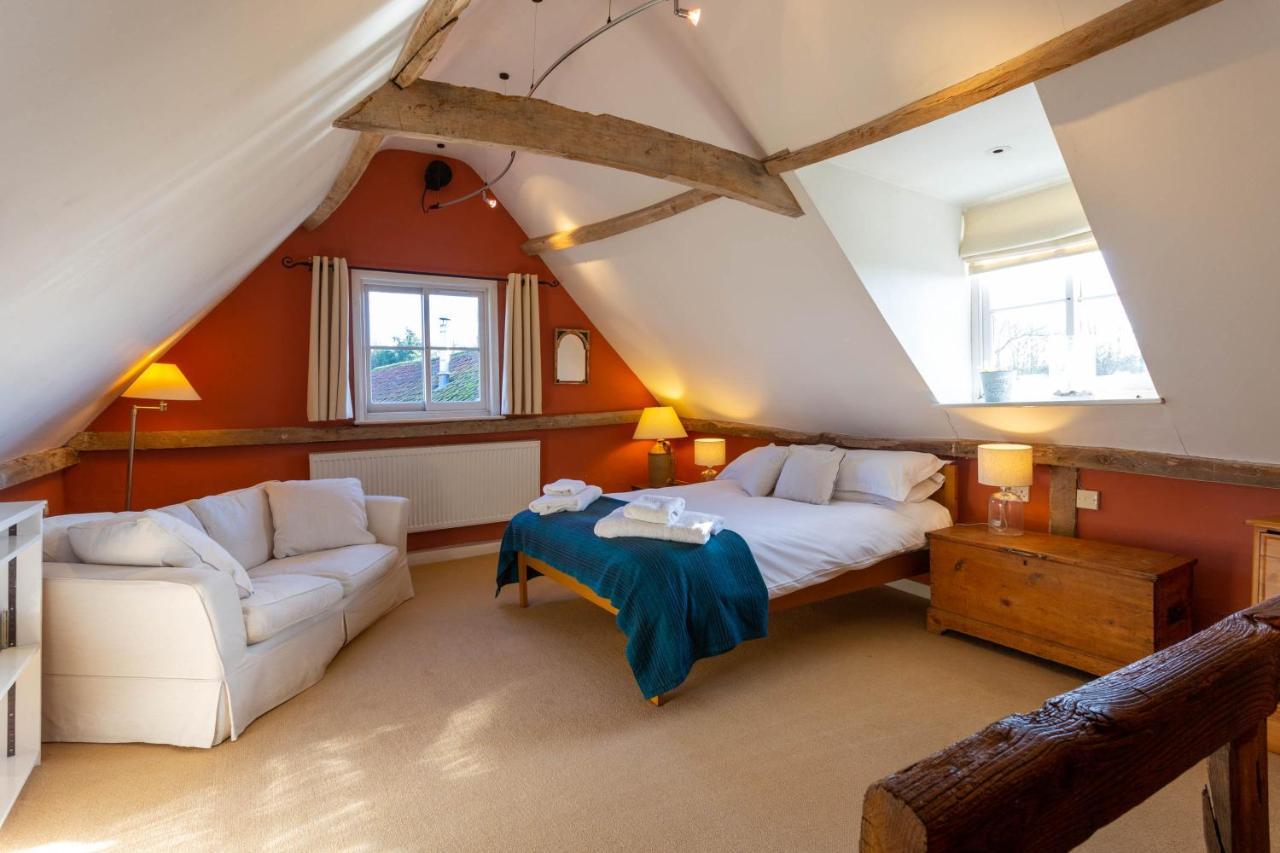 Pounce Hall -Stunning Historic Home In Rural Essex Saffron Walden Bagian luar foto